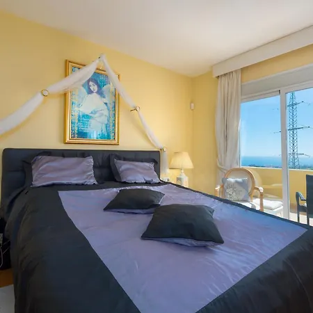 Апартаменты Roca Penthouse Эстепона