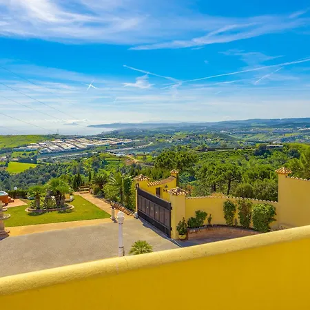 Roca Penthouse Estepona