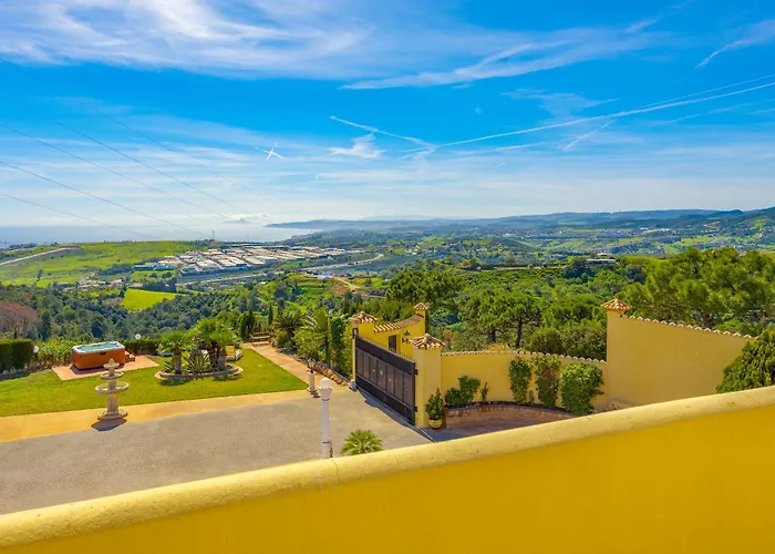 Roca Penthouse * Estepona