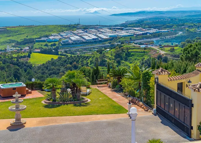 Roca Penthouse Apartment Estepona